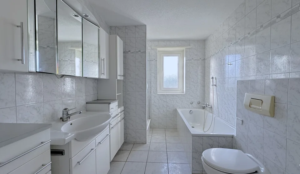 Wohnung mit 4 Zimmern und Balkon in Bassecourt **Ein Monat gratis** – Foto 6 von 13