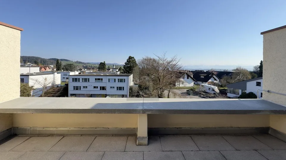 SONNIG, CHARMANT UND VOLLER POTENZIAL