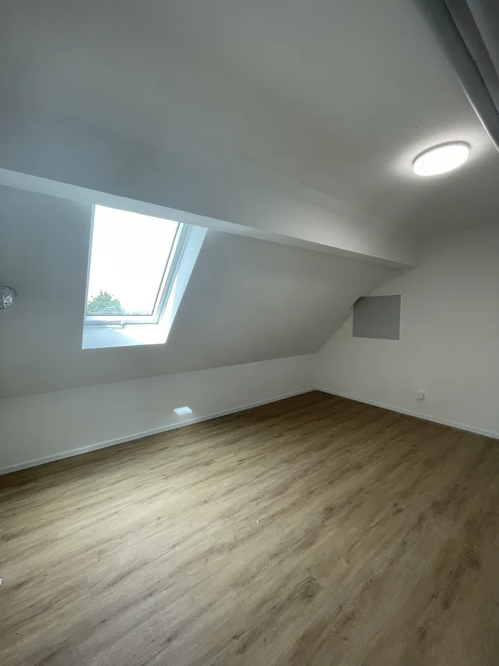 Studio/laboratorio in posizione centrale a Zurigo-Oerlikon disponibile immediatamente