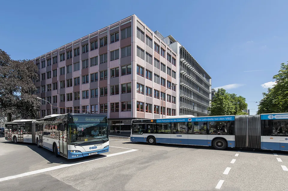 Einstellplätze zu vermieten - direkt neben dem Bahnhof Altstetten