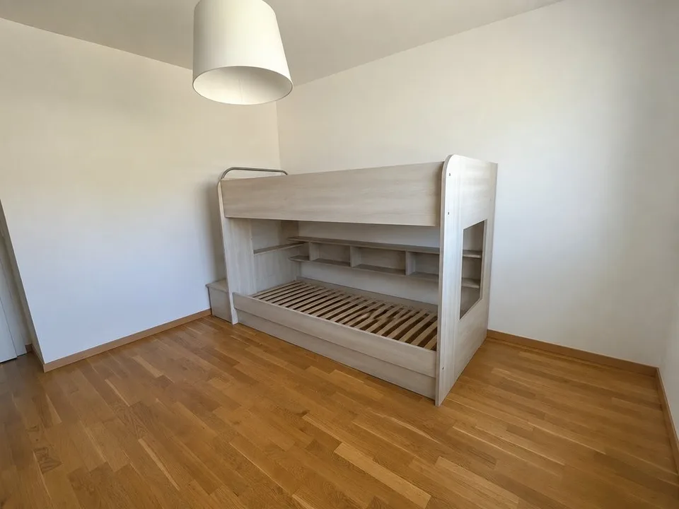 Wohnung mit 4,5 Zimmern im 2. Stock
