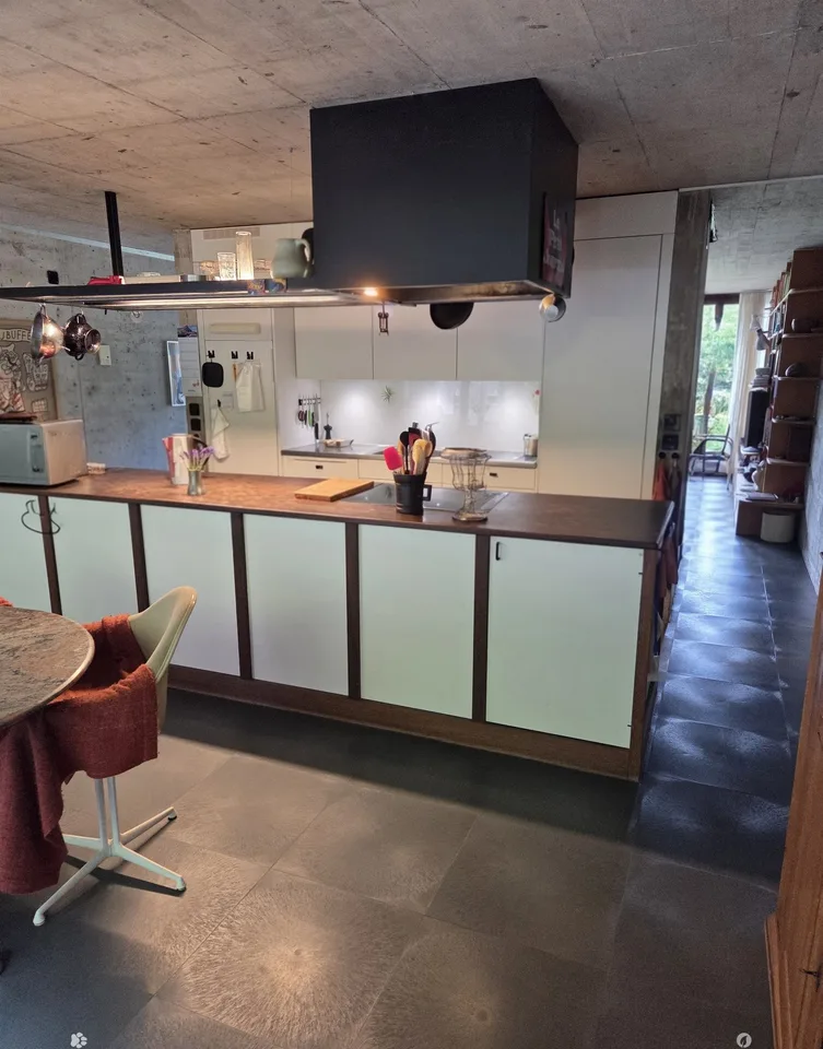 Charmantes 5.5-Zimmer-Reiheneinfamilienhaus in Biel – Wohnen mit Stil und Komfort