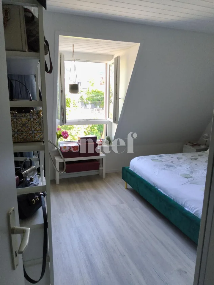 Bello appartamento di 3 locali al quarto piano