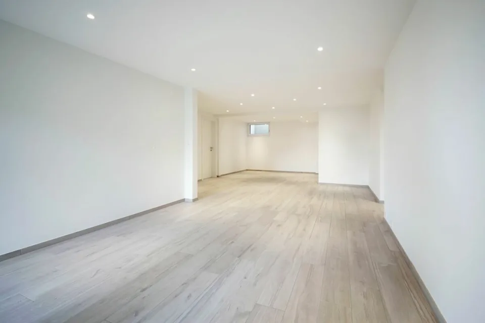 Gehobene 2.5-Zimmerwohnung mit riesigem Garten!