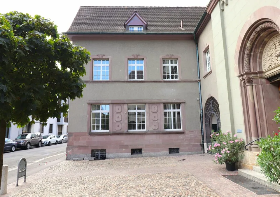 Umfassend sanierte 3 1/2-Zimmer-Wohnung an der Holbeinstrasse