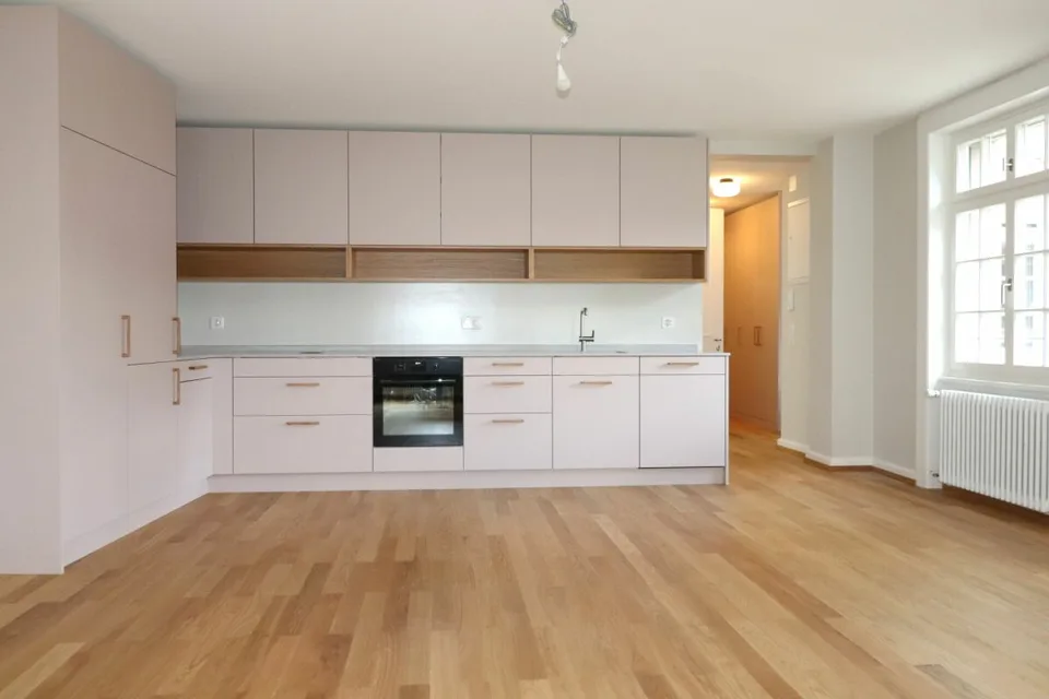 Umfassend sanierte 3 1/2-Zimmer-Wohnung an der Holbeinstrasse