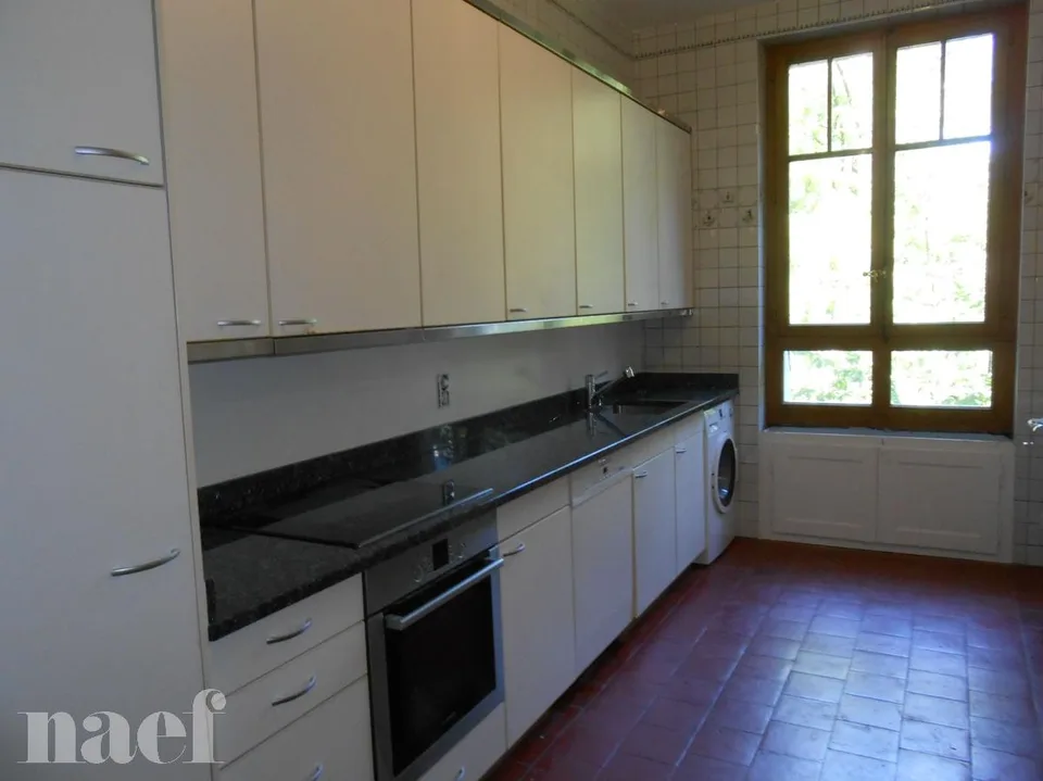 Wohnung mit 6 Zimmern im 2. Stock in Champel