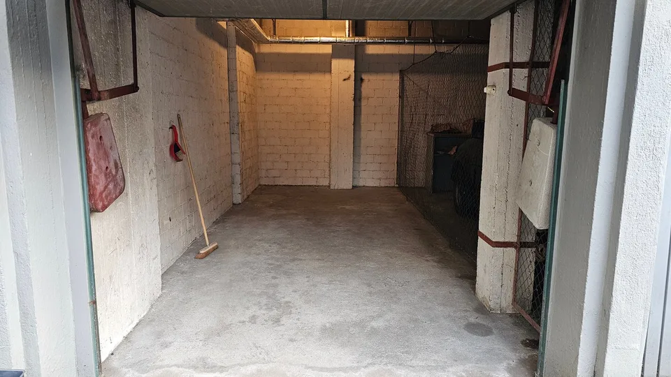 Single garage for small cars in the center of Kreuzlingen