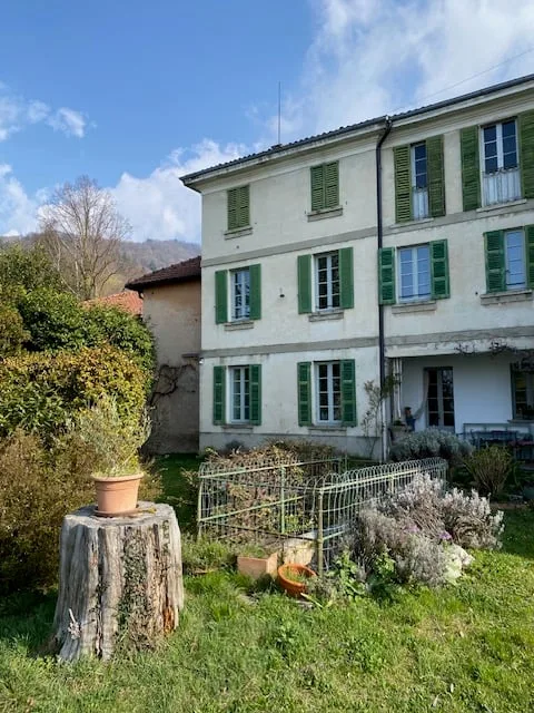 Grande casa d’epoca con giardino di mq 1.000 – foto 6 di 14
