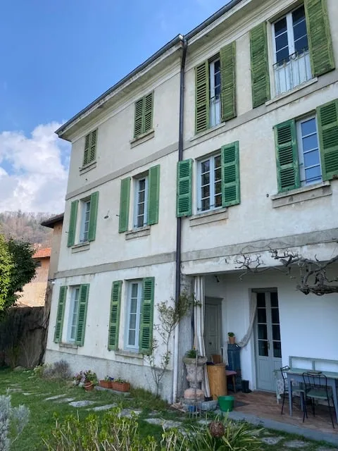 Grande casa d’epoca con giardino di mq 1.000