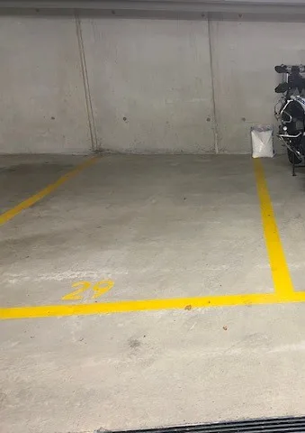 Place de garage à louer à Täuffelen