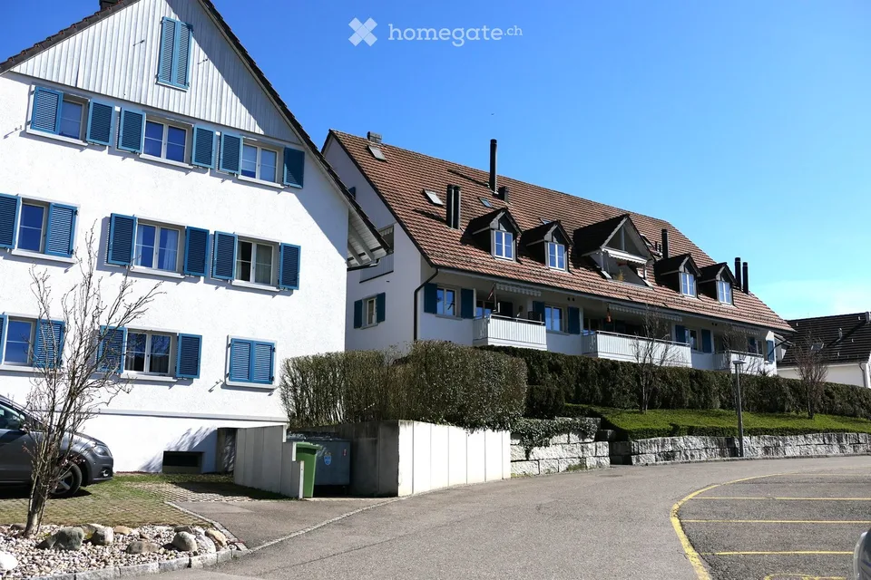 Attraktive 4.5-Zimmer-Wohnung mit Garage in Weiningen ZH
