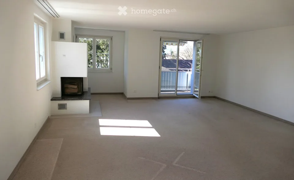 Attraktive 4.5-Zimmer-Wohnung mit Garage in Weiningen ZH