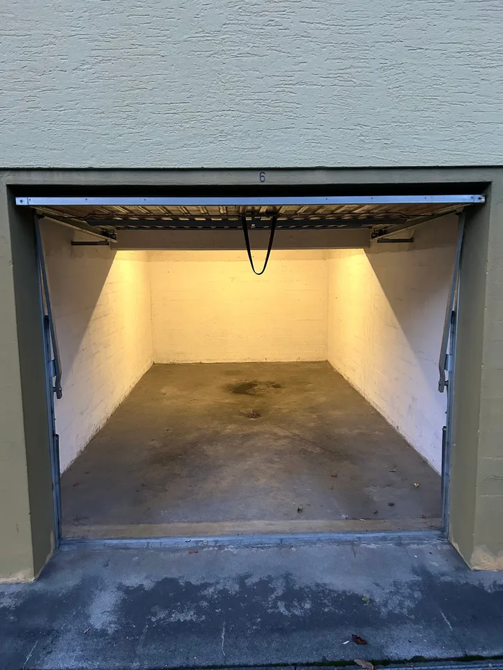 Einzelgaragenbox an der Flüelerstrasse zu vermieten