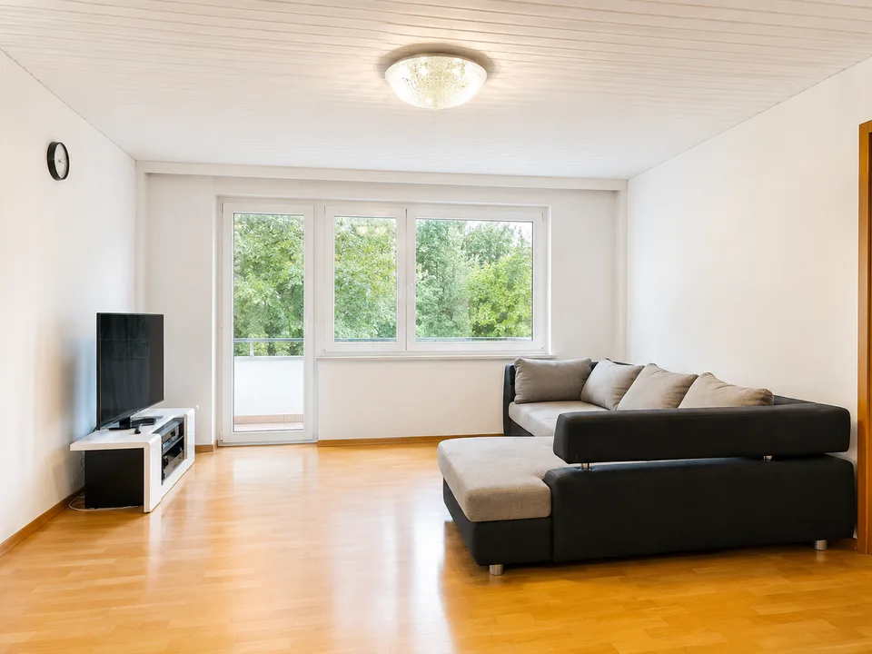 Appartement lumineux 3.5 pièces avec balcon à Ipsach – disponible immédiatement !