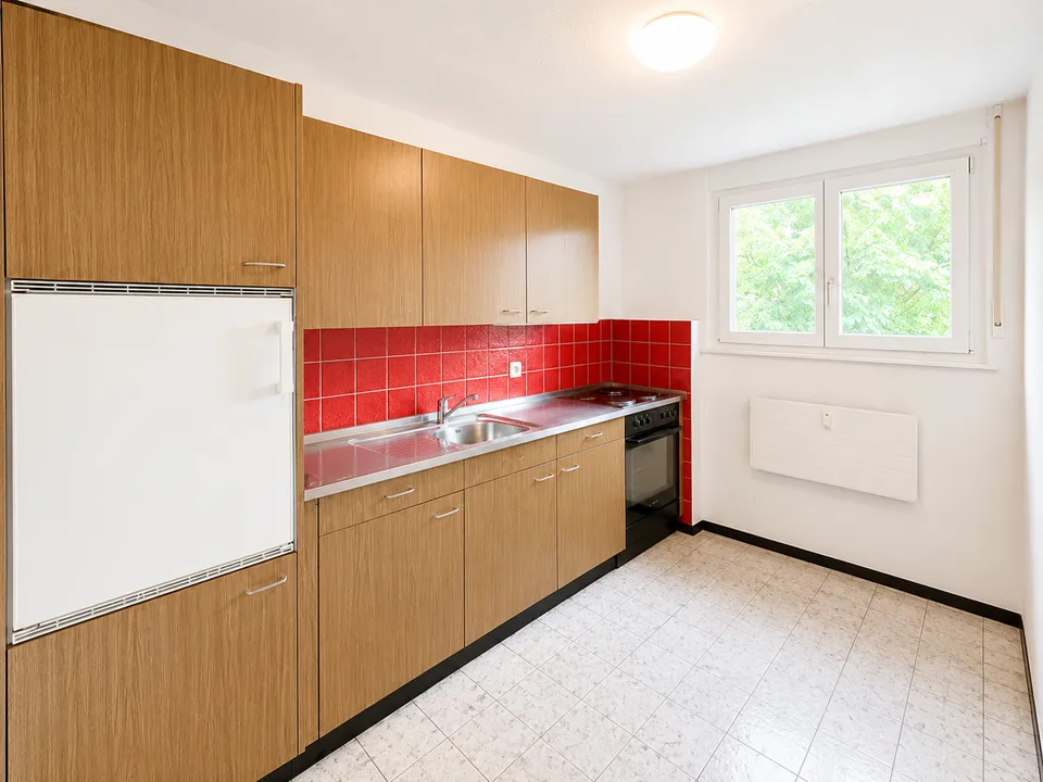Appartement lumineux 3.5 pièces avec balcon à Ipsach – disponible immédiatement !