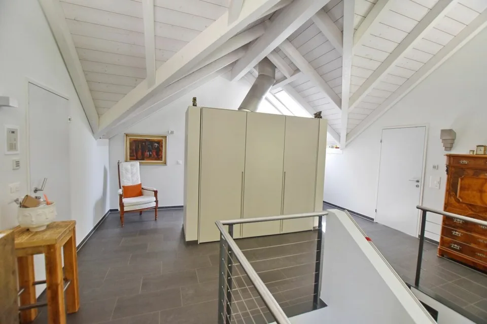 Maison 6½ pièces dans un quartier de maisons individuelles haut de gamme, située au calme, un véritable paradis pour les enfants, 5034 Suhr