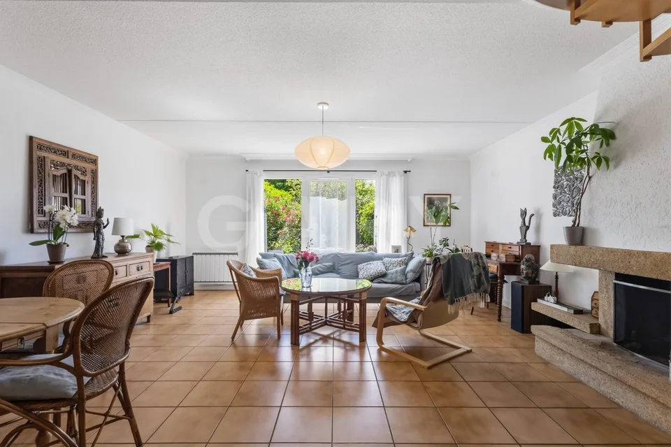 Familienvilla in einer privaten Residenz