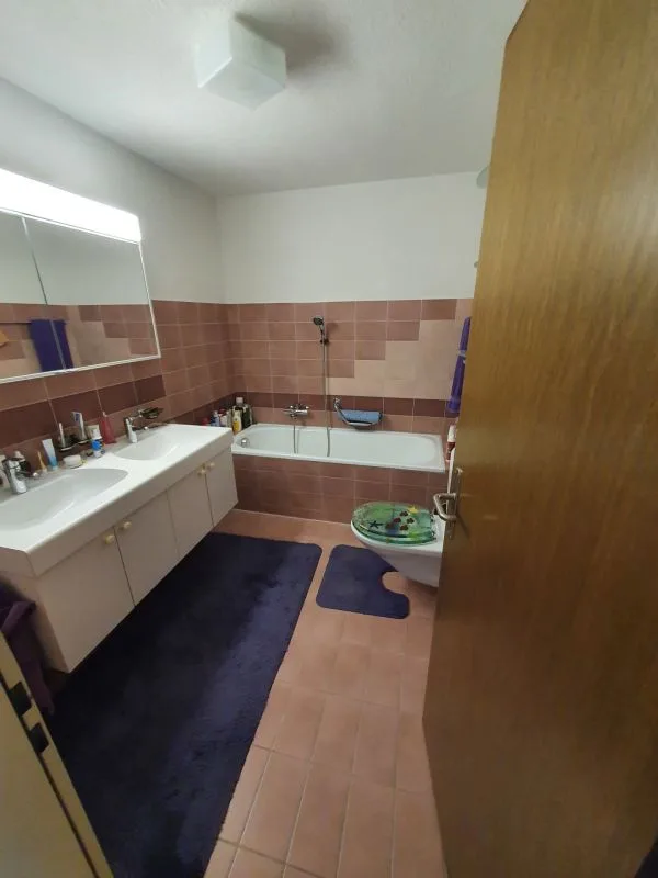 Charmant appartement de maisonnette en attique de 5,5 pièces au Hofberg