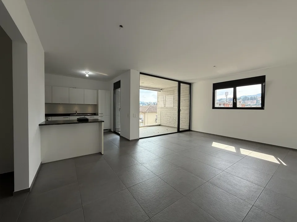 NEU UND GERAUMIGES 2.5 ZIMMER