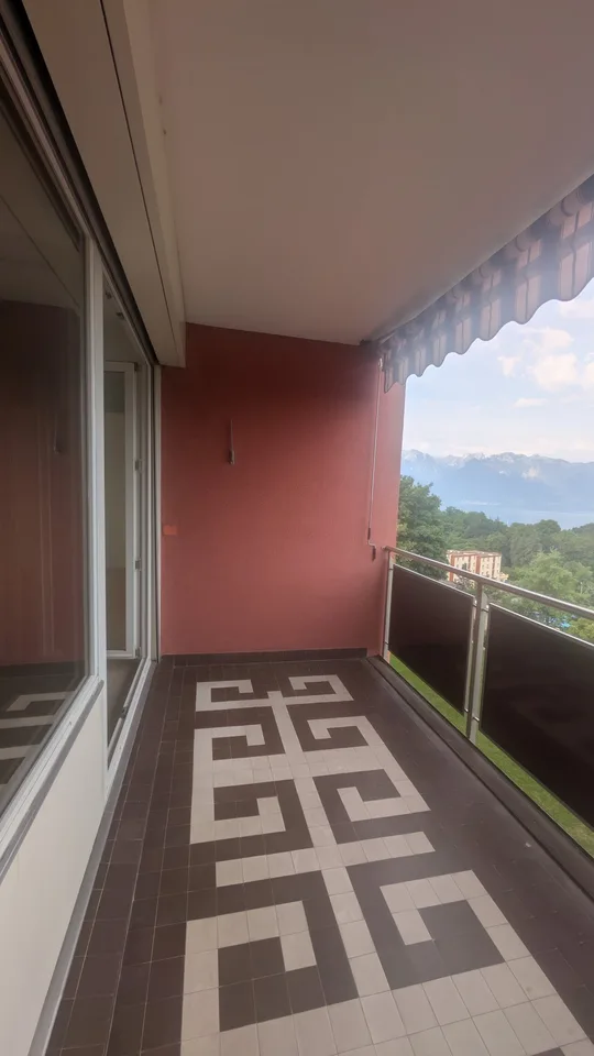 Appartamento di 4.5 locali al 3° piano con balcone