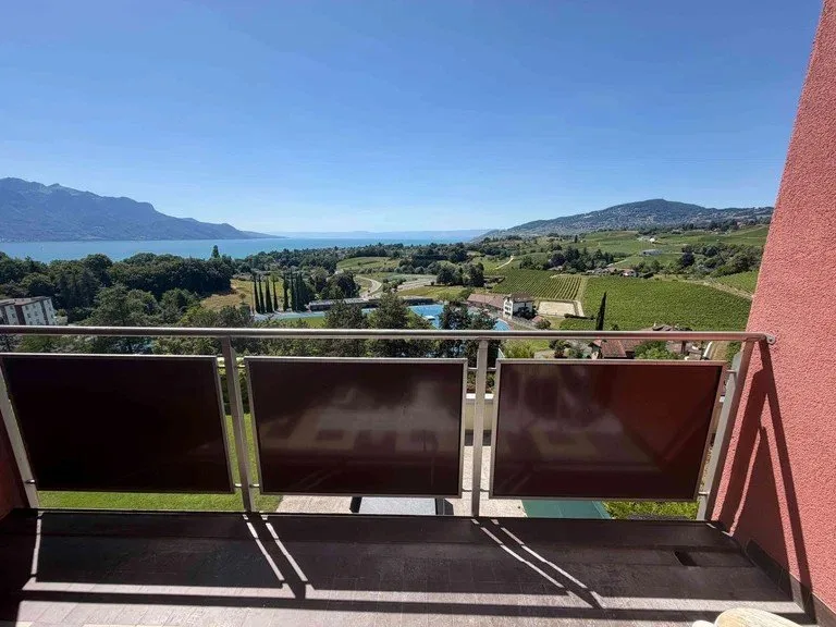 Appartamento di 4.5 locali al 3° piano con balcone