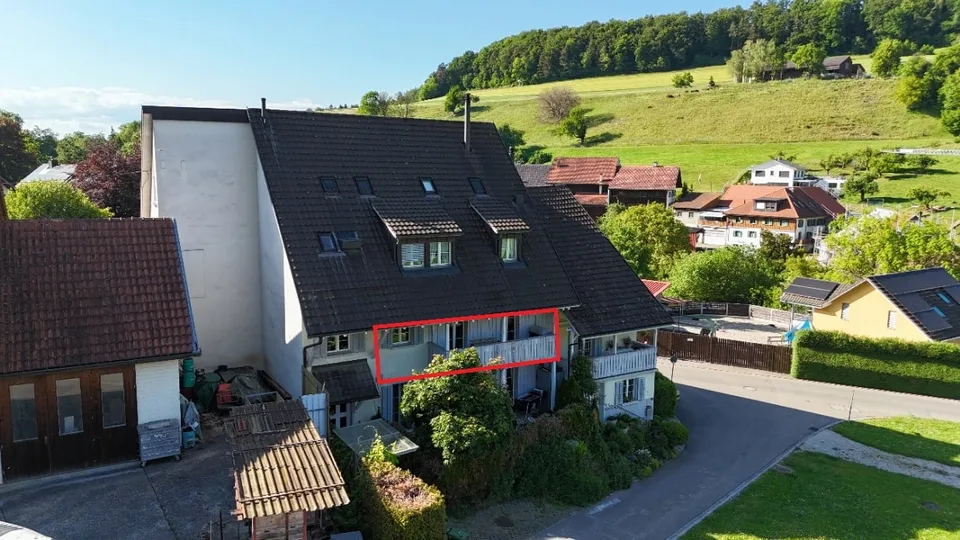 Gepflegte 5.5-Zimmer-Wohnung mit Balkon und schöner Aussicht in Zurzach-Böbikon
