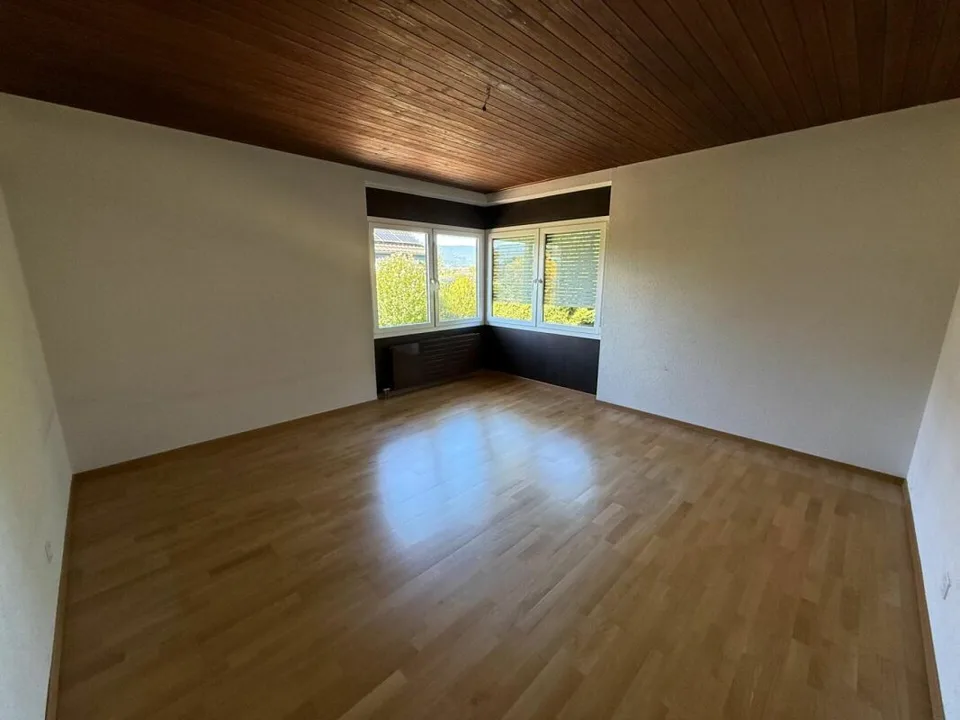 Freistehendes 5,5-Zimmer-Einfamilienhaus mit 2-Zimmer-Einlegerwohnung – Foto 13 von 27