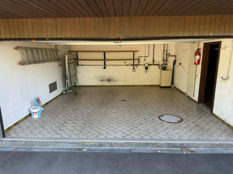 Freistehendes 5,5-Zimmer-Einfamilienhaus mit 2-Zimmer-Einlegerwohnung – Foto 6 von 27
