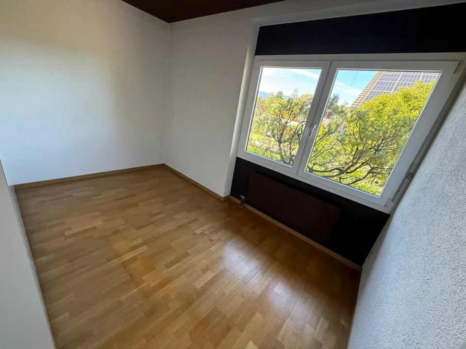 Freistehendes 5,5-Zimmer-Einfamilienhaus mit 2-Zimmer-Einlegerwohnung – Foto 14 von 27