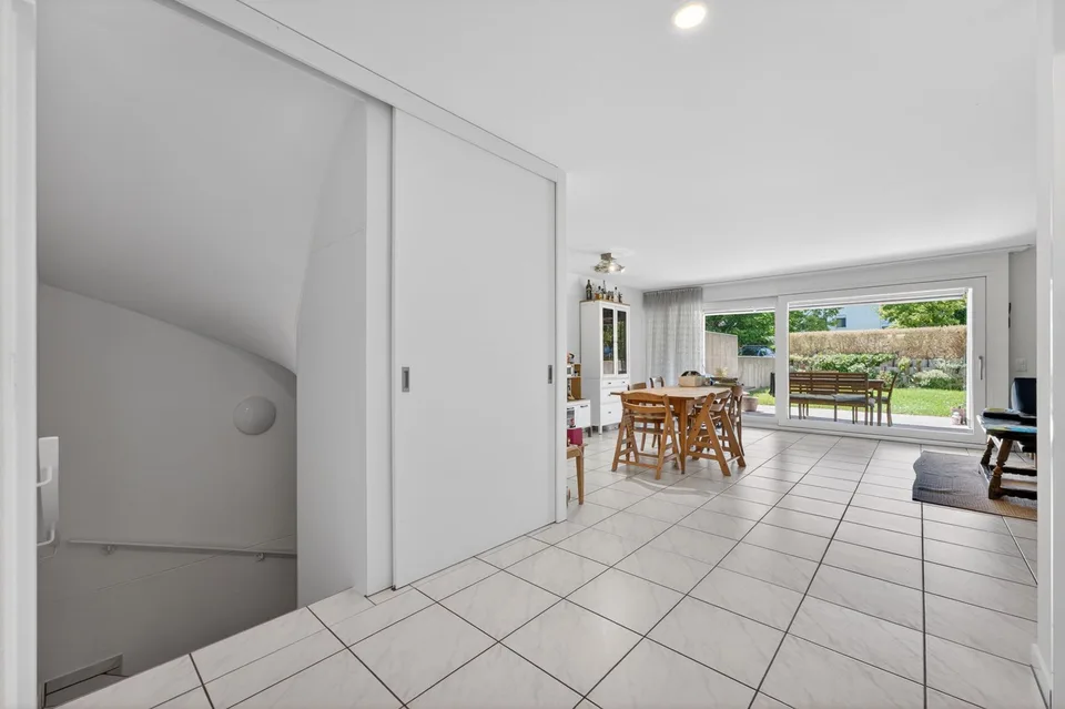 Vivere come in una casa unifamiliare - esclusiva maisonette giardino di 5,5 stanze con giardino privato soleggiato
