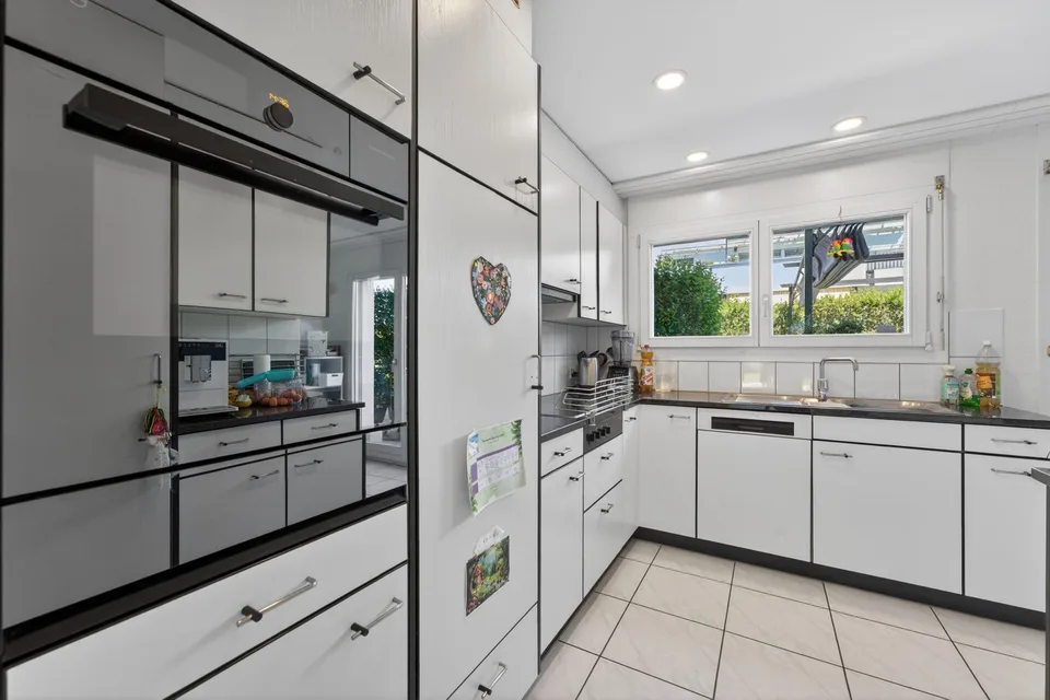 Vivere come in una casa unifamiliare - esclusiva maisonette giardino di 5,5 stanze con giardino privato soleggiato