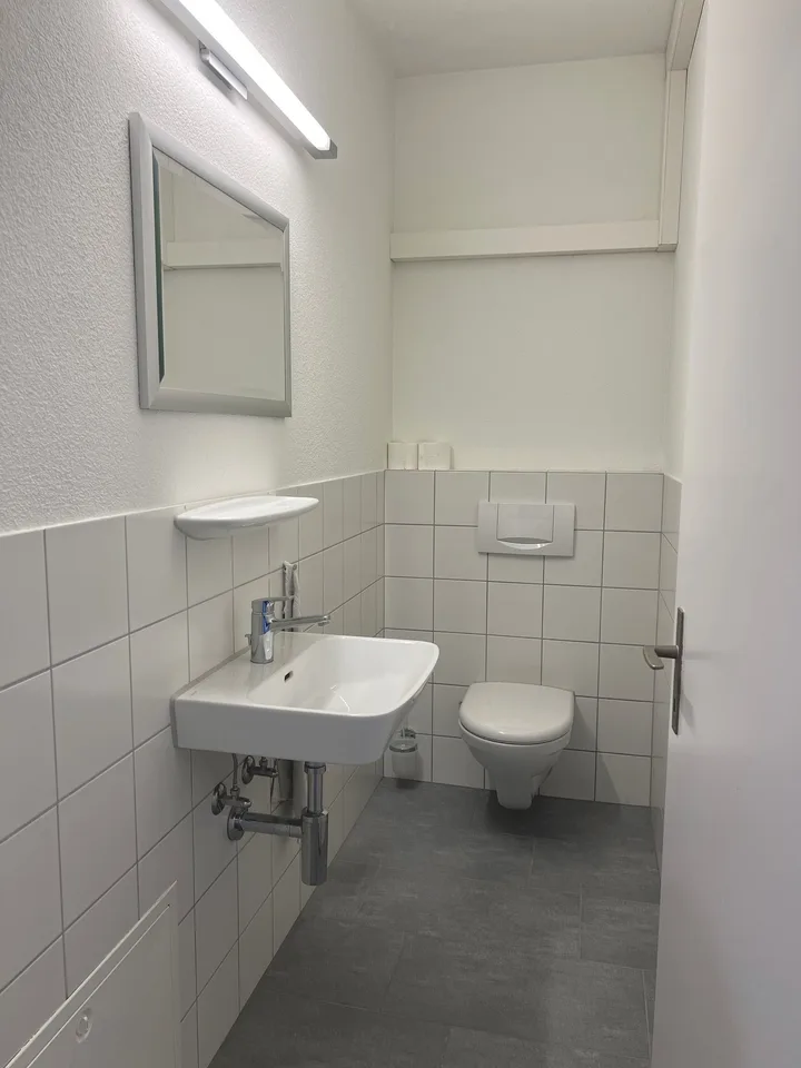 Topmodernes Gewerbelokal an zentraler Lage in Ebmatingen – Foto 8 von 8
