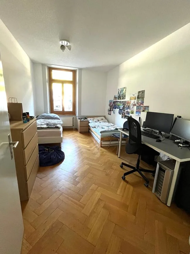 Apartment with Electric Charging Station 4.5-Room Apartment with Large Terrace