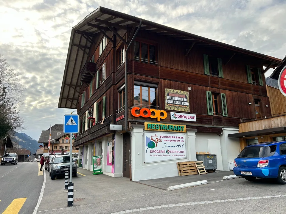 Appartamento con Stazione di Ricarica Elettrica Appartamento 4.5 Locali con Grande Terrazza
