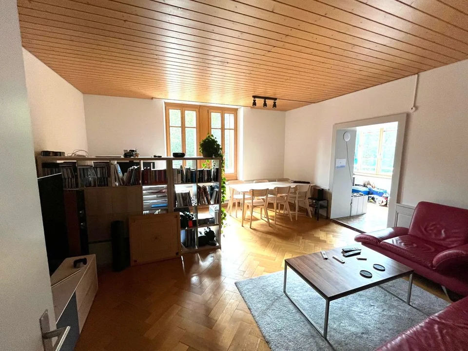 Apartment with Electric Charging Station 4.5-Room Apartment with Large Terrace