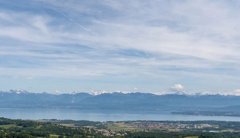 Charmantes Haus mit atemberaubendem Blick auf den See und den Mont Blanc!