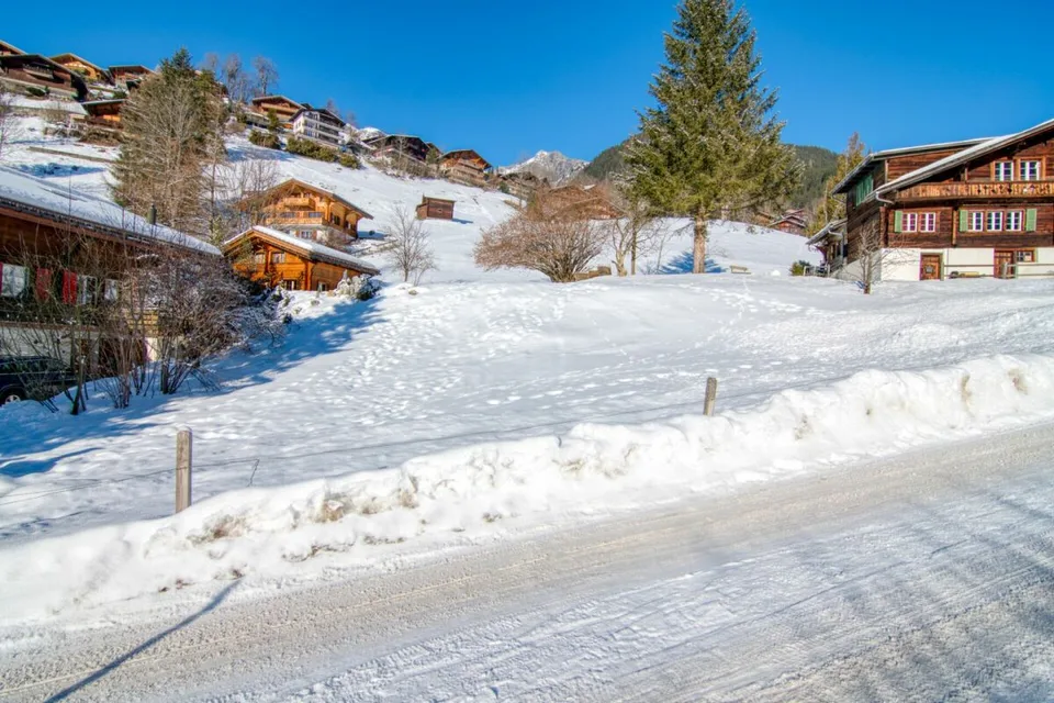 Exklusives Bauland an bester Sonnenhanglage in Grindelwald - Wohnen mit Panoramablick, ideal für ein Ein- oder Zweifamilienhaus