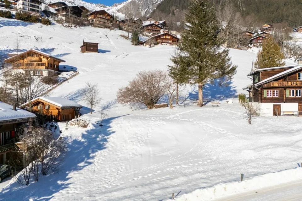 Terreno edificabile esclusivo in posizione soleggiata a Grindelwald - Vivere con vista panoramica, ideale per una casa unifamiliare o bifamiliare – foto 7 di 16