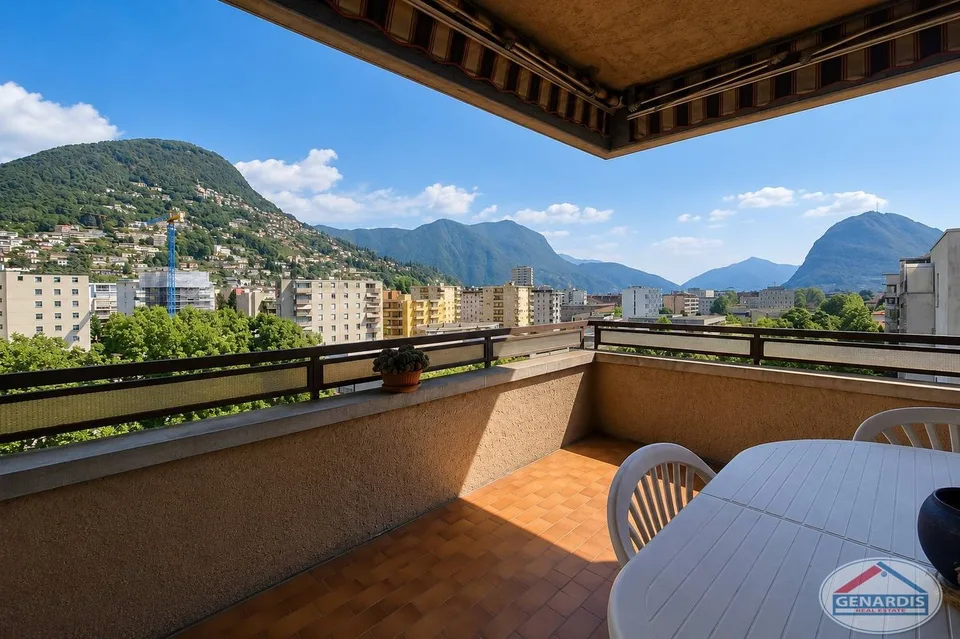 Lugano, Centrale, Lumineux, Spacieux Appartement avec deux Terrasses