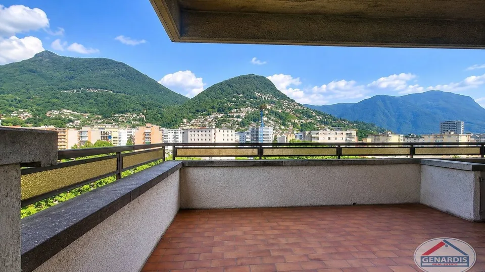 Lugano, Centrale,  Luminoso, Spazioso Appartamento con due Terrazze