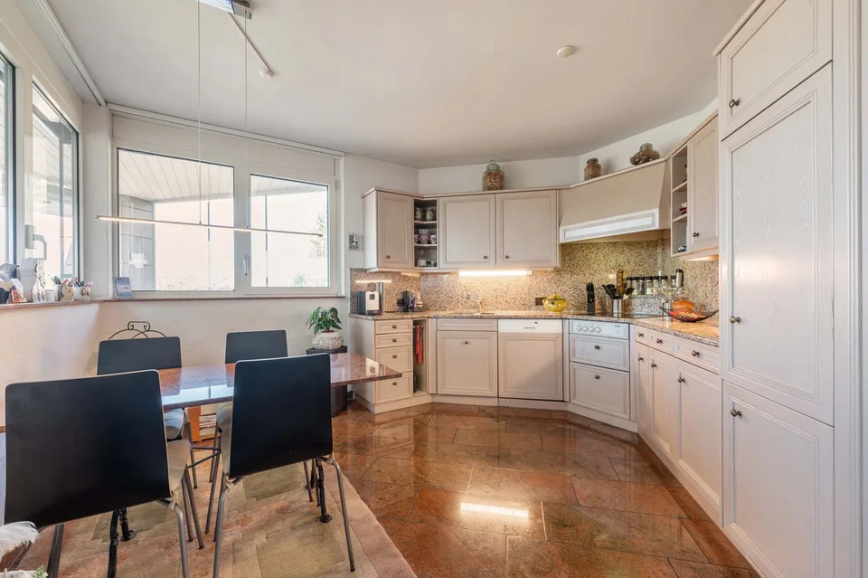 Large terrace with plenty of privacy and Alpine view