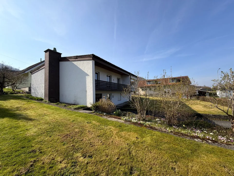 Emplacement populaire, ensoleillé et calme avec potentiel d'agrandissement sur un terrain de 880 m2