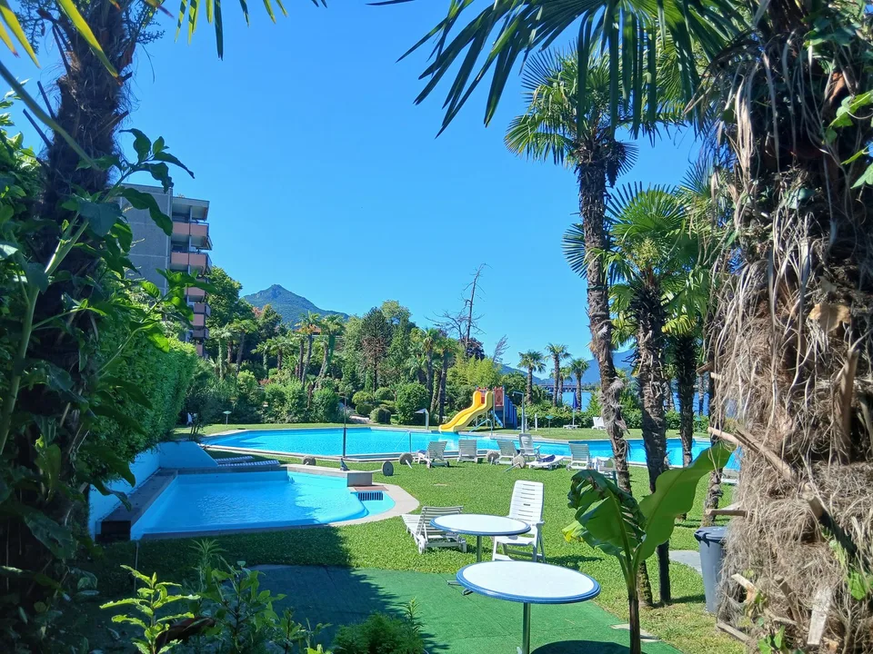 Splendido appartamento in residence con piscina e accesso al lago