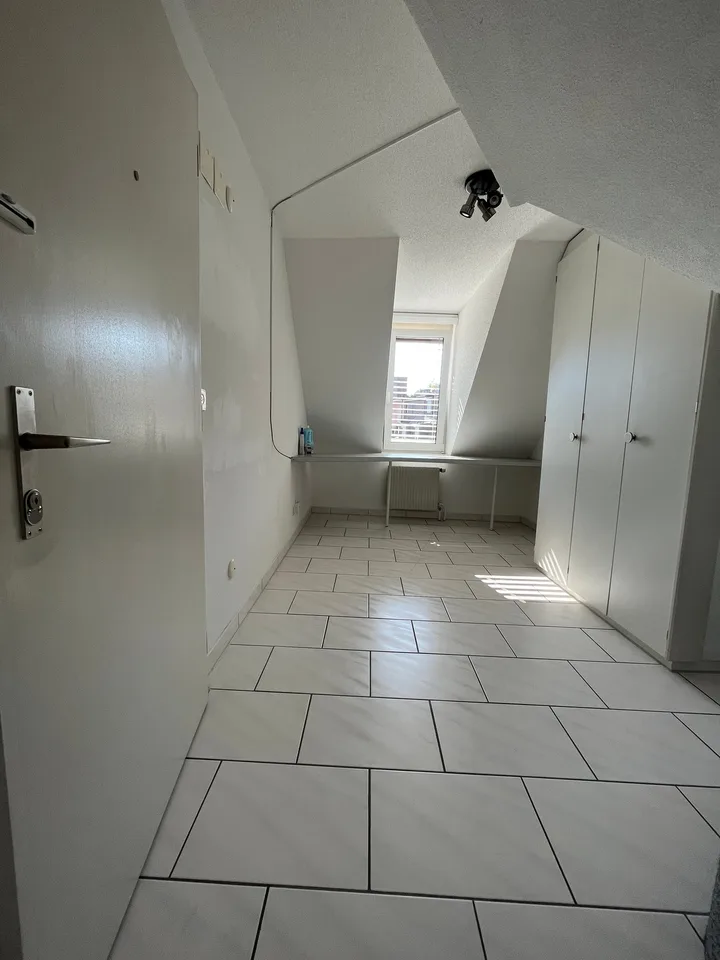 Charmante 2.5-Zimmer-Maisonette-Wohnung mit Dachterrasse im Herz von Luzern