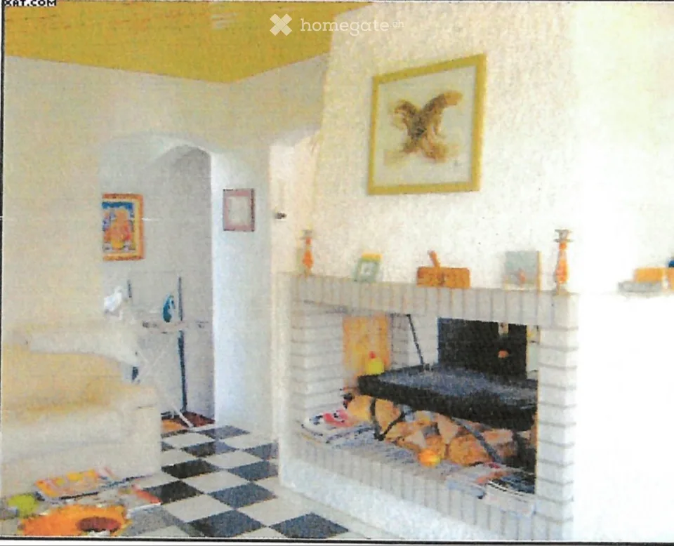 Unabhängige Villa mit großem Grundstück in Cureglia