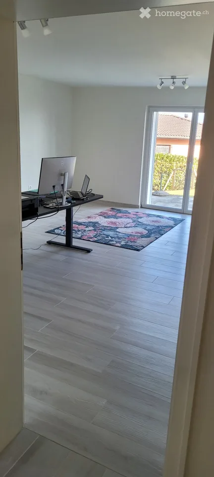 Bellissimo 2e1/2 con giardino e ampia terrazza