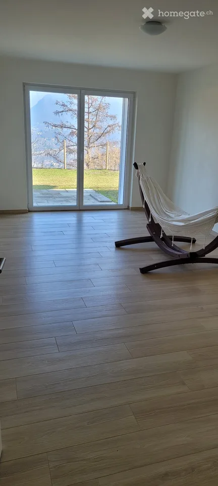 Schönes 2.5-Zimmer-Wohnung mit Garten und großer Terrasse