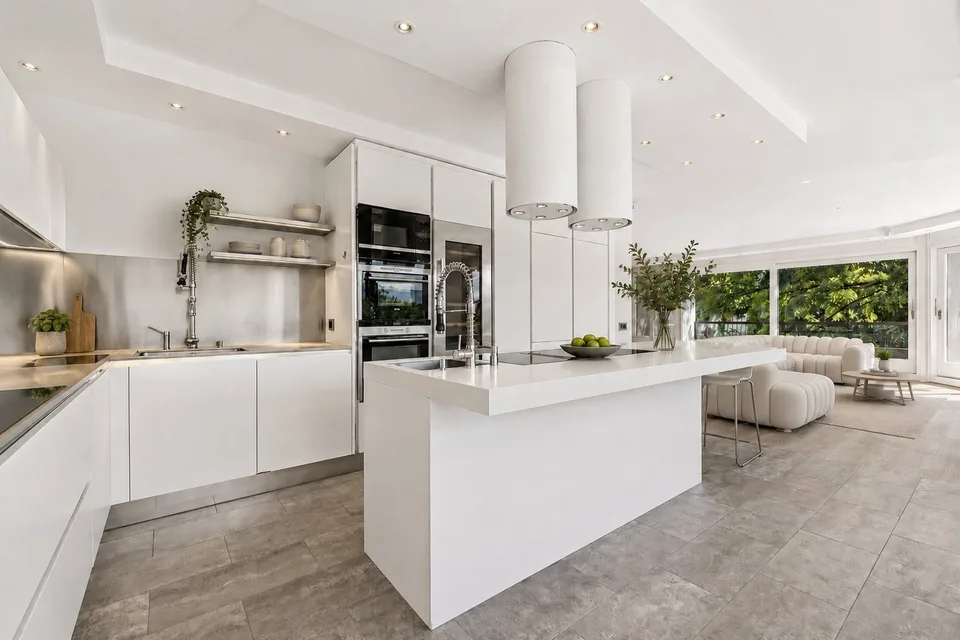 Raro appartamento in duplex con giardino privato nel cuore di Champel