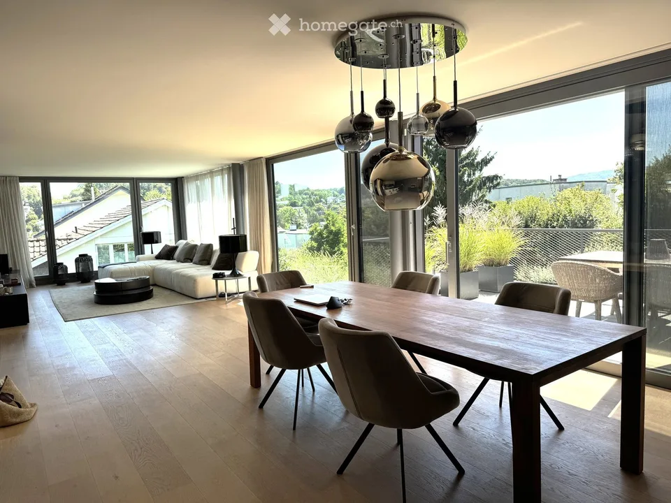 Exklusive 4.5-Zimmer-Wohnung mit hochwertigem Ausbaustandard